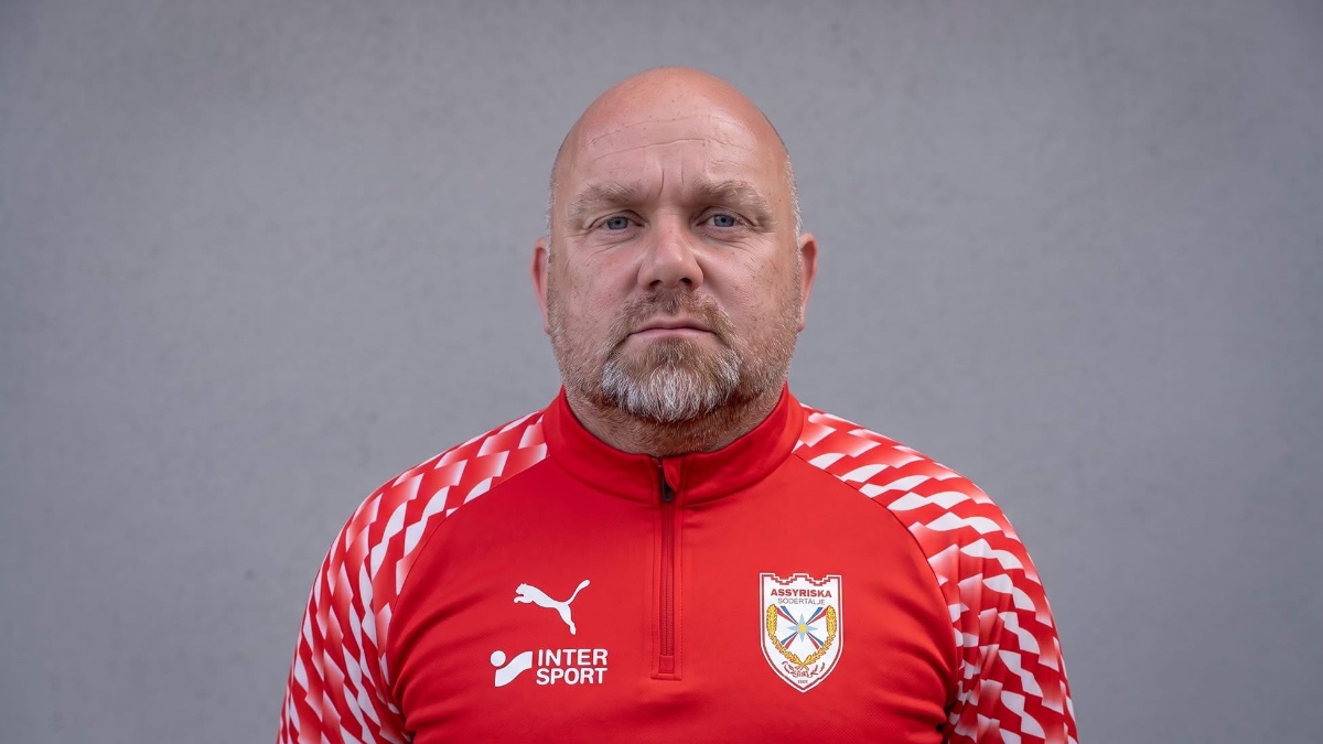 Rickard Larsén stärker tränarstaben